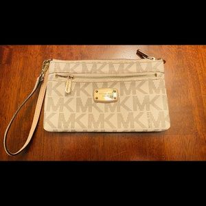 Michael Kors Clutch